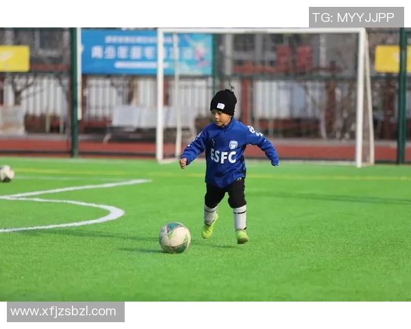 他与足球明星长得很像引发热议网友纷纷点赞称其为双胞胎兄弟